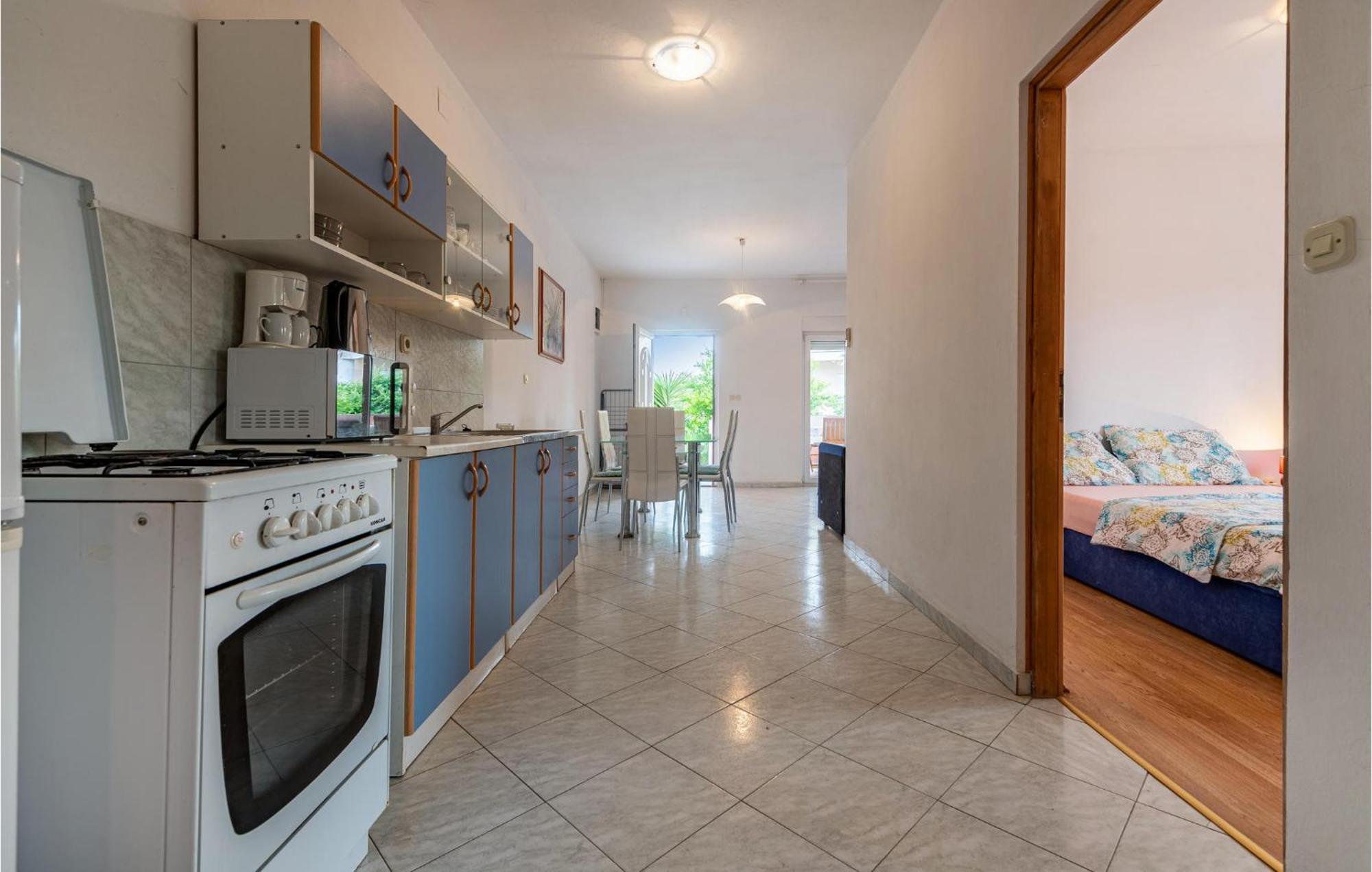 Lovely Apartment In Vir With Kitchen Екстериор снимка